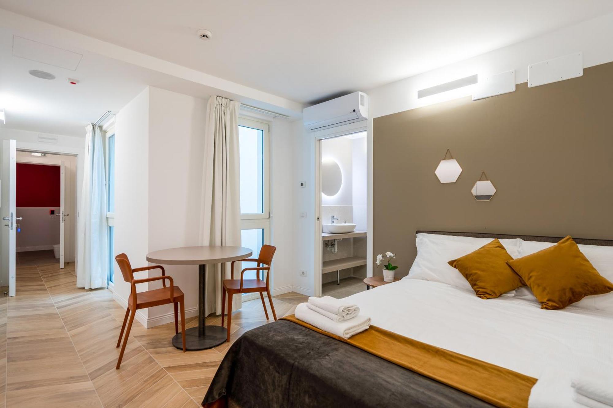 Domo Premium Apartments - Trieste Mazzini Ngoại thất bức ảnh