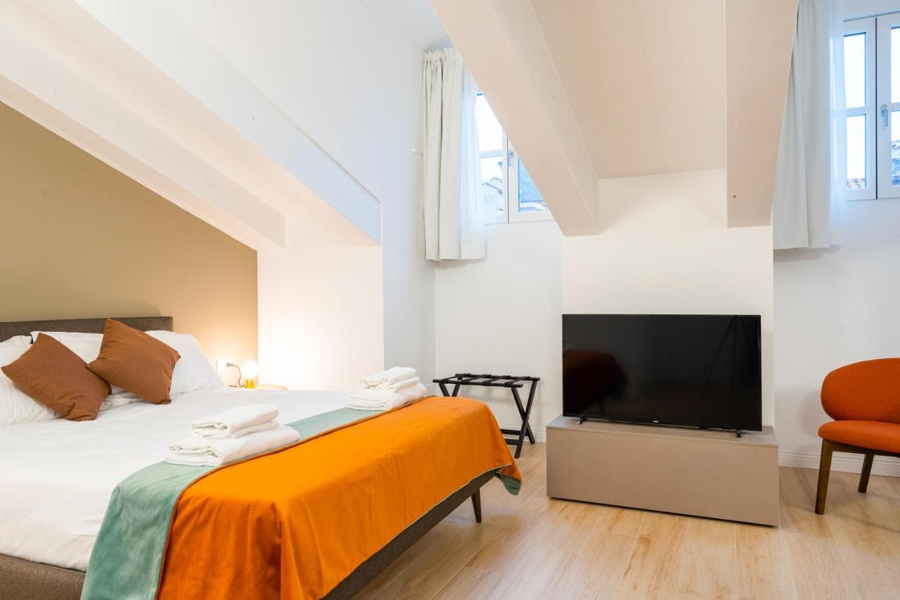 Domo Premium Apartments - Trieste Mazzini Ngoại thất bức ảnh